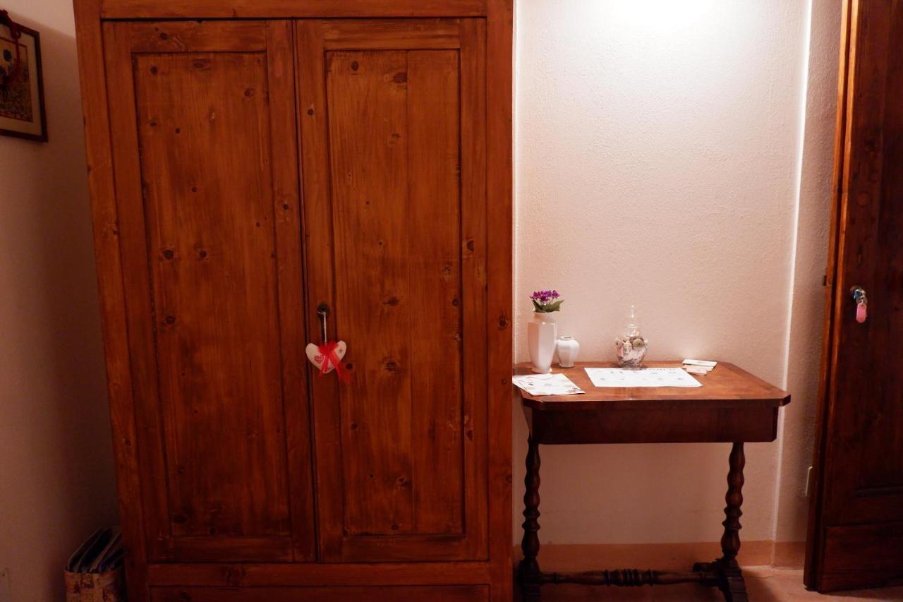 Alla Locanda Del Cinquecento 카스트로카로테르메 외부 사진