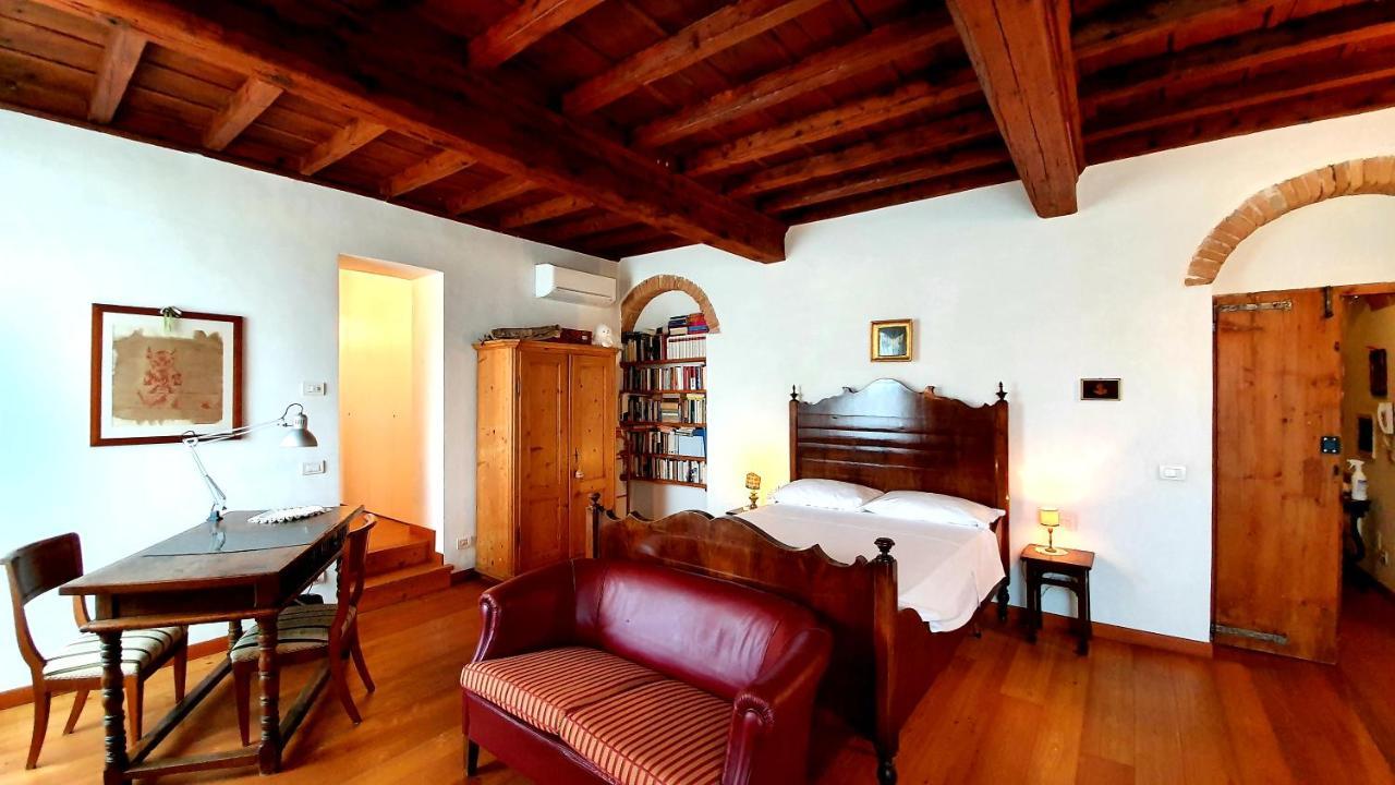 Alla Locanda Del Cinquecento 카스트로카로테르메 외부 사진
